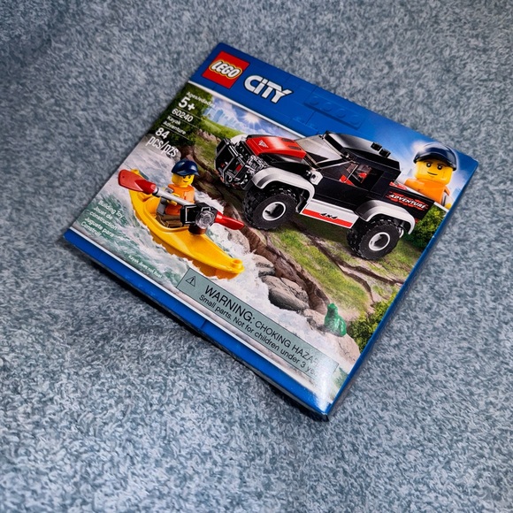 LEGO City 60240 Kayak Adventure New Sealed retired set - Picture 2 of 6